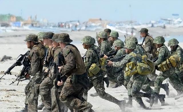 60万人抗议	，菲媒突曝黄岩岛属华！马科斯350亿军购换来了什么？