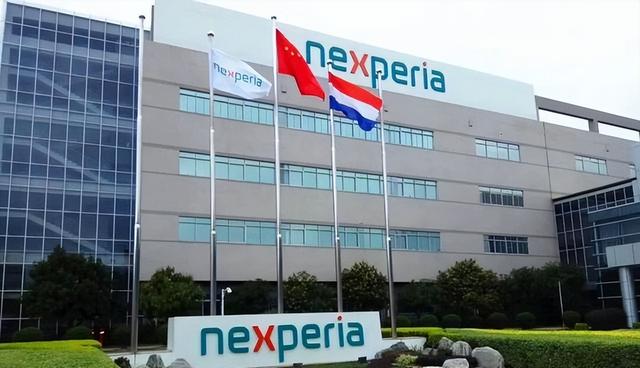 西方发动芯片围剿！英盯上安世工厂，要效仿荷明抢，中方如何破局