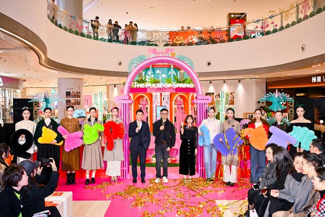 成都IFS打造一座城中“奇幻能量花园”，等你新春来打卡！