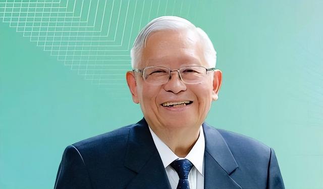 75岁芯片大佬潜逃美国！带核心技术机密，中国半导体经济警报拉响