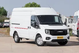 新车 | 售10.29万元起/3-7座/2.0T柴油机+自动挡 江铃福顺新车上市图片