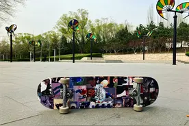 滑行的青春与城市对话图片