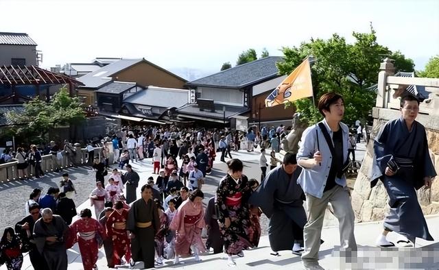 大批中国人依然执意去日本旅游，被日媒追问后，他们的回答太扎心
