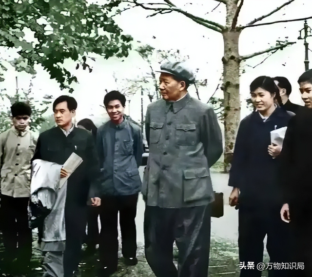 毛主席的机要秘书“小谢	”有多美？清纯可爱，曾任北京市委书记