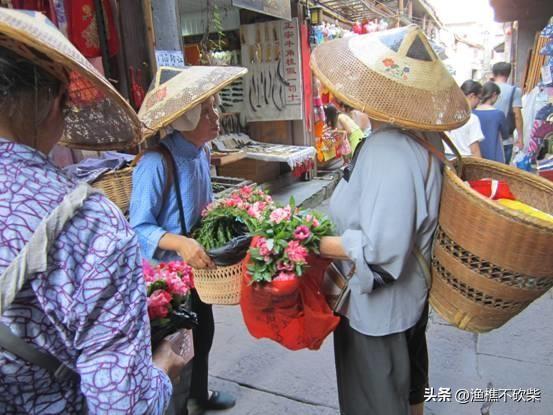 凤凰古城——那人、那花