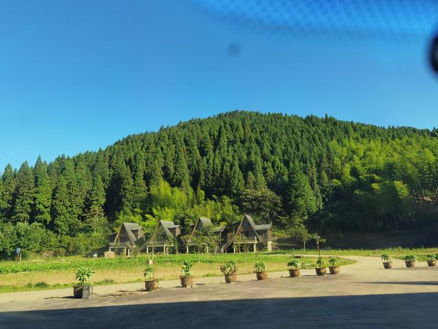 您好！您提到的“文成月老山”是指位于浙江省温州市文成月老山