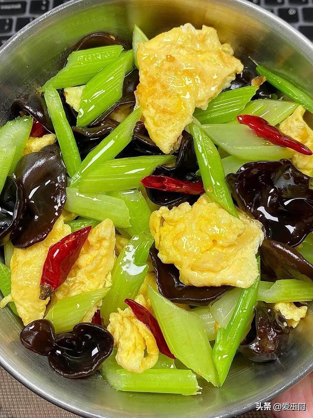 “冬至吃6菜,一年身体好”,冬至将至,6菜记得吃,安康过冬