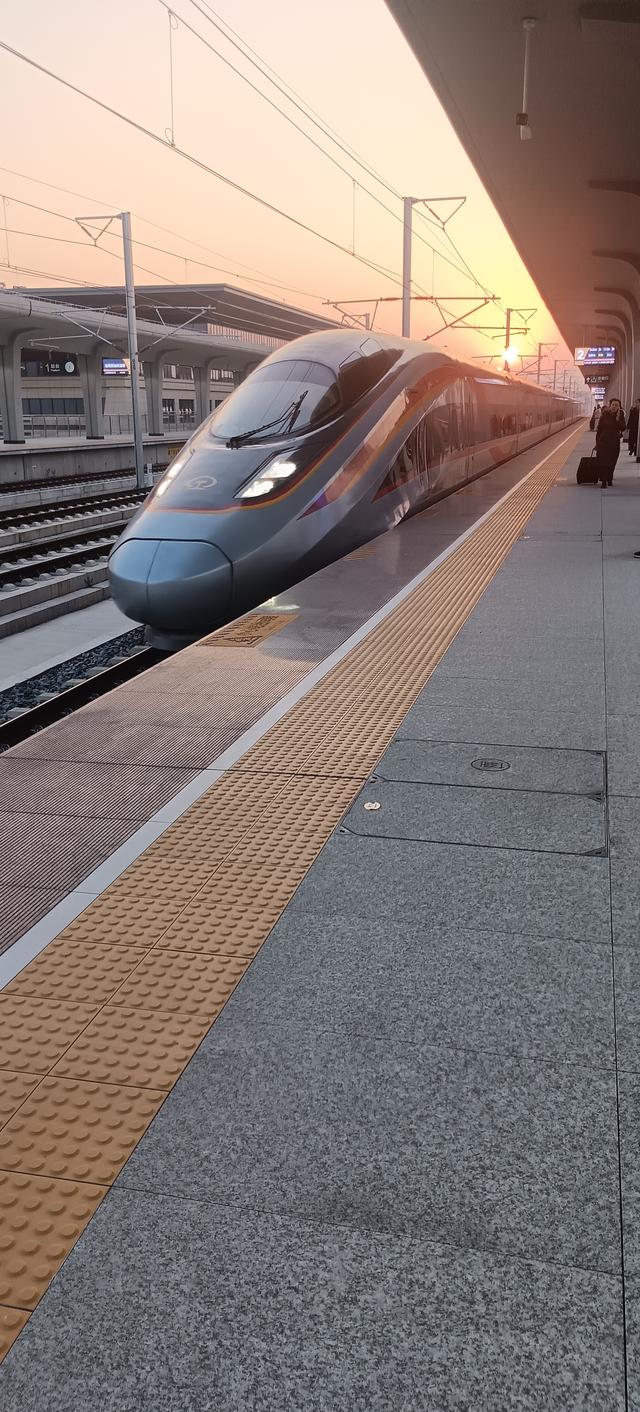 终于等到！当阳西站高铁飞驰，这座三国古城终于不用再“慢”了