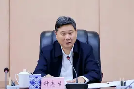 科长李岚丰，利用市委书记敛财！商务局局长谈国华，被审查调查！图片