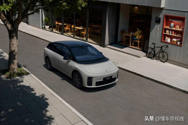 理想i8上市售32.18万元起