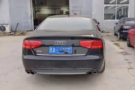 2014年售价100万的奥迪A8，大哥抵账15万接盘，含泪大翻新才能开图片