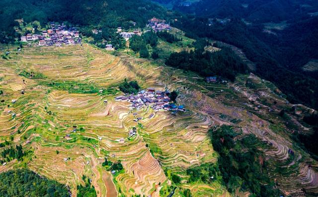 浙江有个未通公路的村落，隐居深山，原生态景色令人陶醉