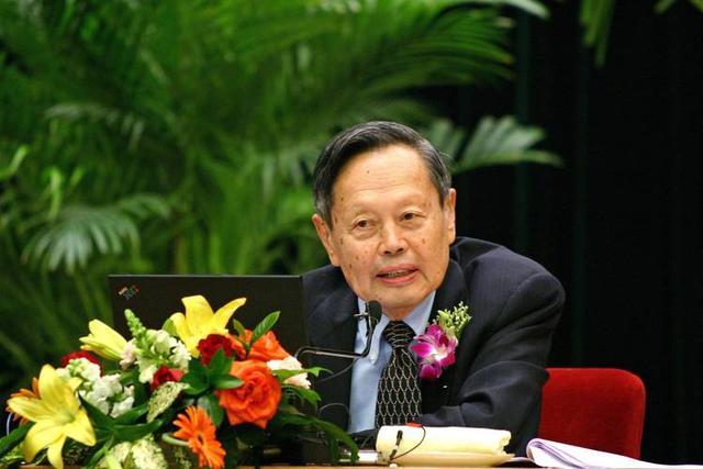 杨振宁人生两大遗憾：22岁小舅子在他家离世，父亲带着遗憾离开