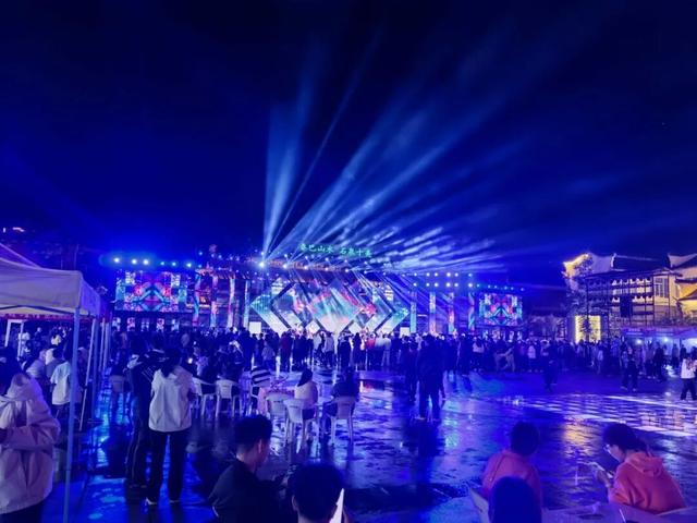 【 “雨” 你相约】国庆假期圆满收官！石泉文旅市场“热”力全开，魅力再升级！