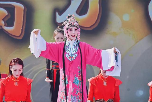 第十七届孙子文化旅游节隆重开幕