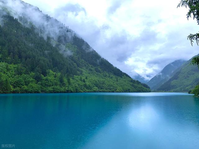 四川山水四绝：峨眉秀、青城幽、夔门险、剑门雄，你去过几个？