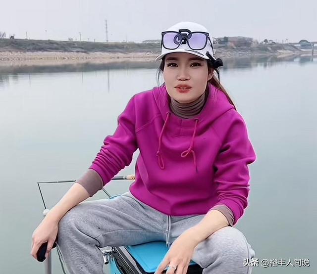 江西美女钓手袁小小去世，30多岁人美善良，邓刚曾为其狂追百余斤