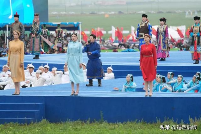 高清大图！直击内蒙古自治区第35届草原那达慕开幕式现场→