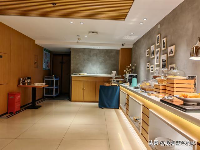 保定这家自助早餐虽然只是28元一位，但做的很用心，人气很旺啊