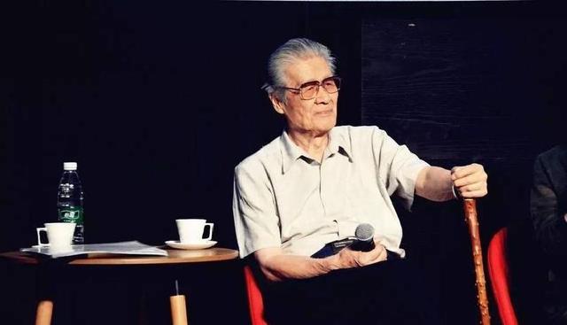 白天演员、晚上间谍，隐姓埋名75年，95岁“姜子牙”的传奇一生