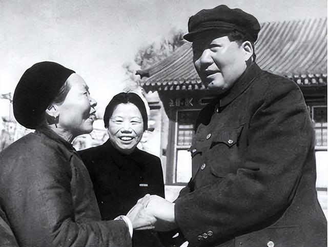 如果毛岸英不牺牲，毛主席会不会让他接班？历史早就给出了答案