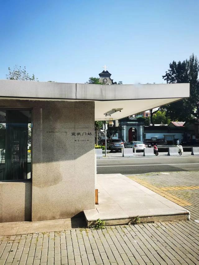 周日清晨的北京街道