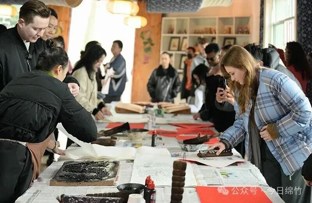 跟着国际主播网红游绵竹，绵竹这次火到全世界了！