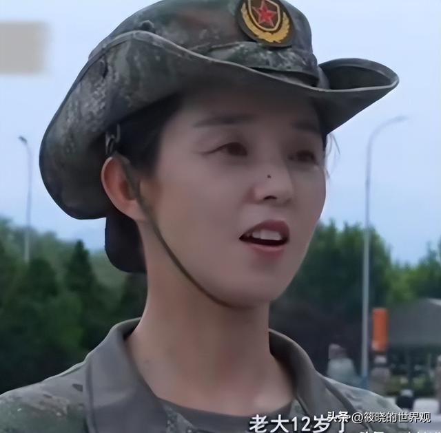 女兵领队王媛私生活照曝光后，才知她牺牲有多大，老公直言很骄傲