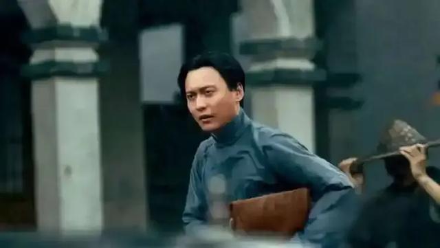 给“扮演毛主席”的10位演员排名：唐国强未进前5，古月仅排第2