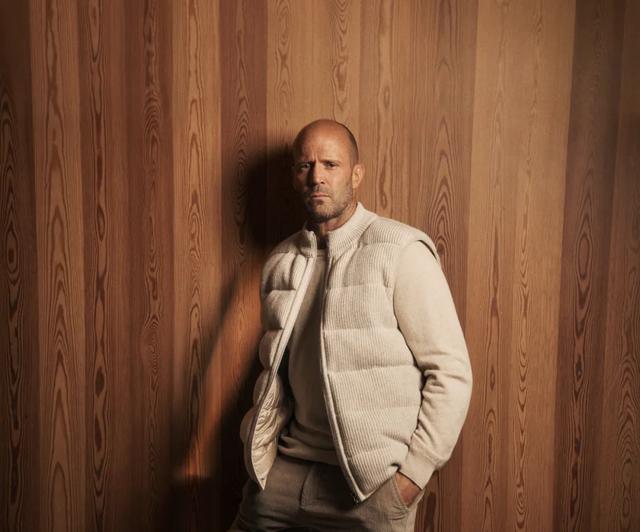 三星掌门人北京逛街，穿“老头马甲”秒售罄！有钱男人为啥爱马甲