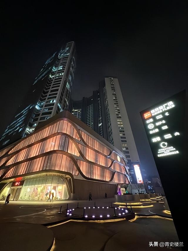 又一巨头倒下！疯狂关店11万家，为什么我们都不愿意逛商场了？