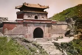 100多年前的泰山不要门票！但是南天门好荒凉，玉皇顶没游客图片
