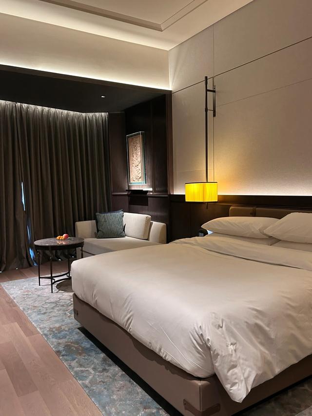 酒店枕头为啥越睡越上瘾？住客为之疯狂，打电话求同款，内幕曝光