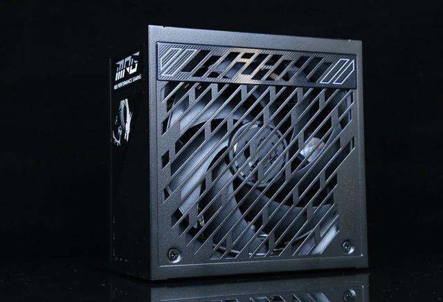 微星刀锋300R+9800X3D+B850迫击炮：黑武士装机方案深度解析