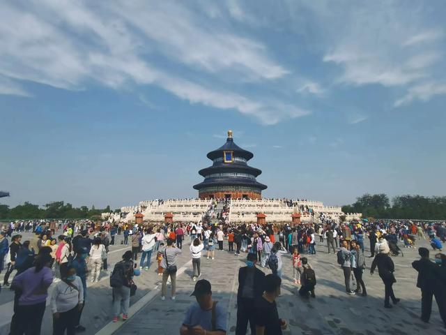 大量日本游客涌入北京，打着旅游幌子不去旅游不吃美食，为啥来？