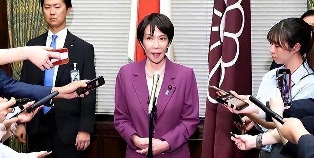 沉默11天后，高市早苗发声，让14亿中国人失望，强迫中方与她见面