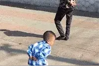 熊孩子30张爆笑瞬间动图，笑一笑十年少，开心一刻从这里开始图片