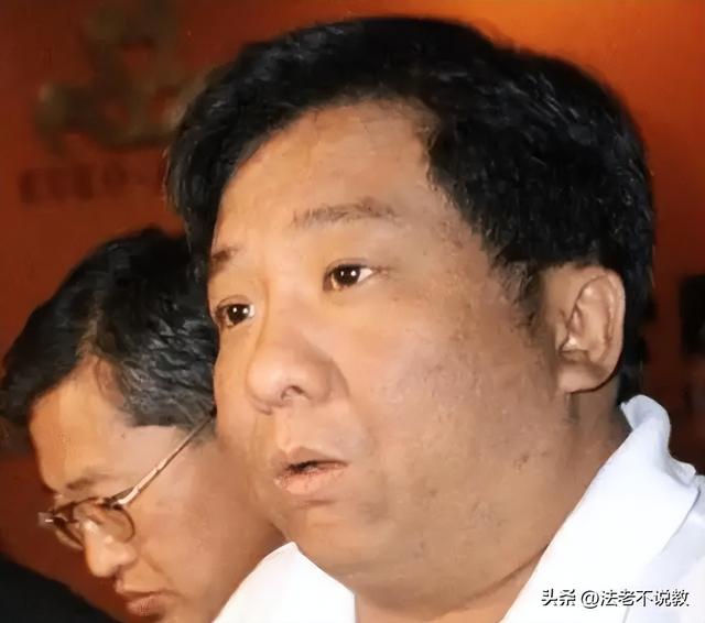 国家出手5位首富被抓！有些已入外籍，原因曝光，早该迎来这一天