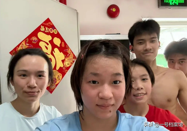 警惕“造神”陷阱！深扒后才发现，原来全红婵的“麻烦”早有预兆
