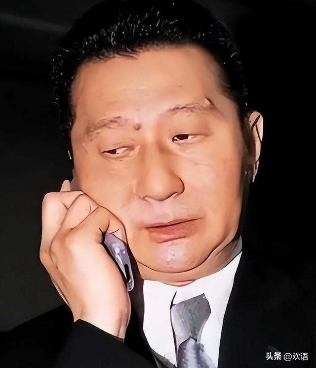 前半生靠父亲、后半辈子坑女儿，最终落得个家财散尽、癌死狱中