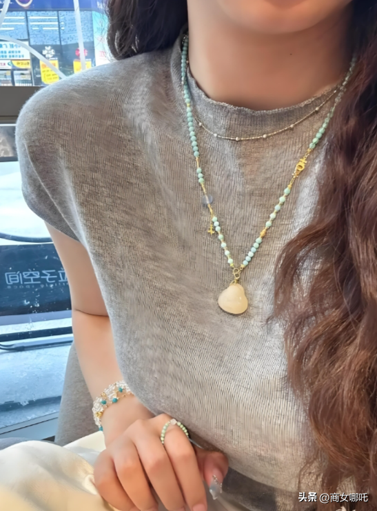 这样搭配,绿松石也能高级又日常!