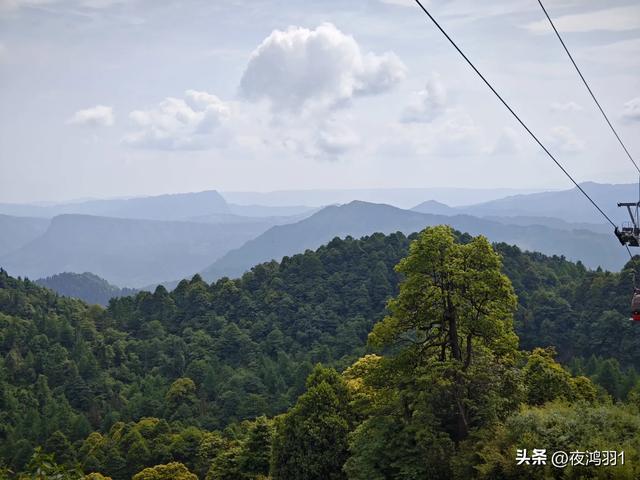 徒步瓦屋山,太艰难了,坚持下来不容易