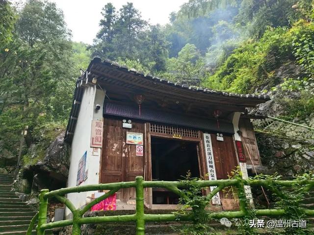藏在浙南九寨沟里的红色秘境!可亲子徒步,在清溪飞瀑里寻凉意!