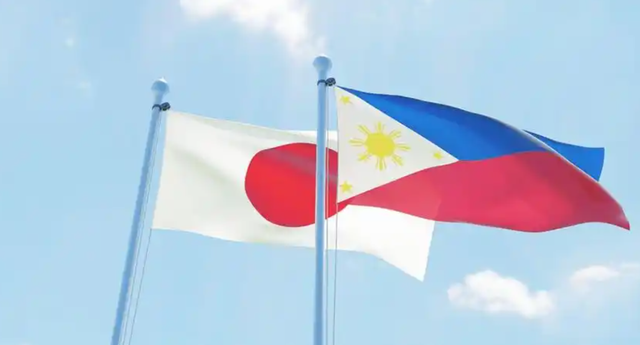 趁中方收拾日本，菲进犯南海，渚碧礁发生对峙，解放军被逼上硬菜