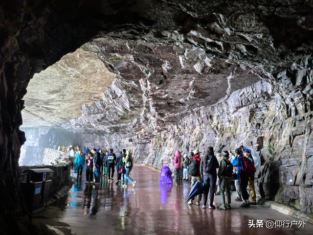 南太行D5万仙山景区郭亮村挂壁公路