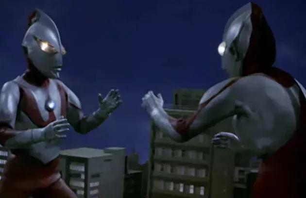 初代奥特曼佐菲和新奥特曼利匹亚佐菲