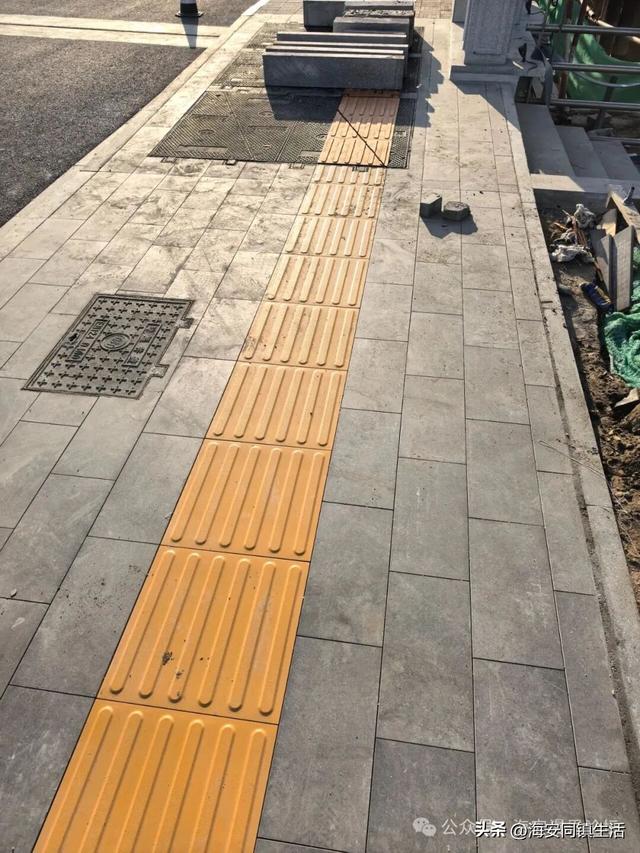 在海安新立发桥上看看老通扬河的水，回味春秋风云！