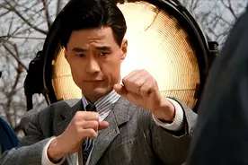 他比李连杰更能打，出道36年零绯闻，身家过亿却娶了一位“丑妻”图片