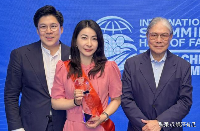 霍震霆没想到，自己千辛万苦给霍启刚找的媳妇，竟狠狠“拿捏”他