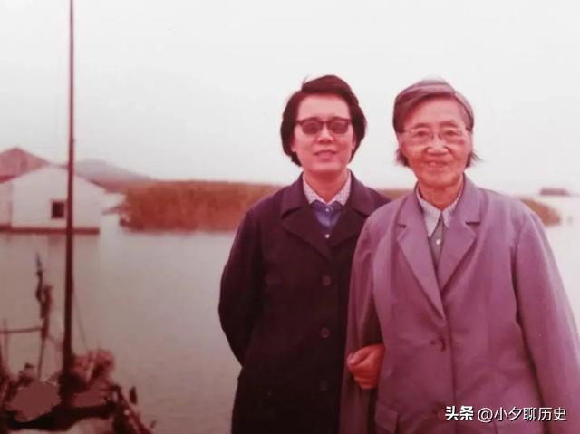 64年邓小平视察兰州，走到一妇女面前，惊讶地问：你怎么在这里